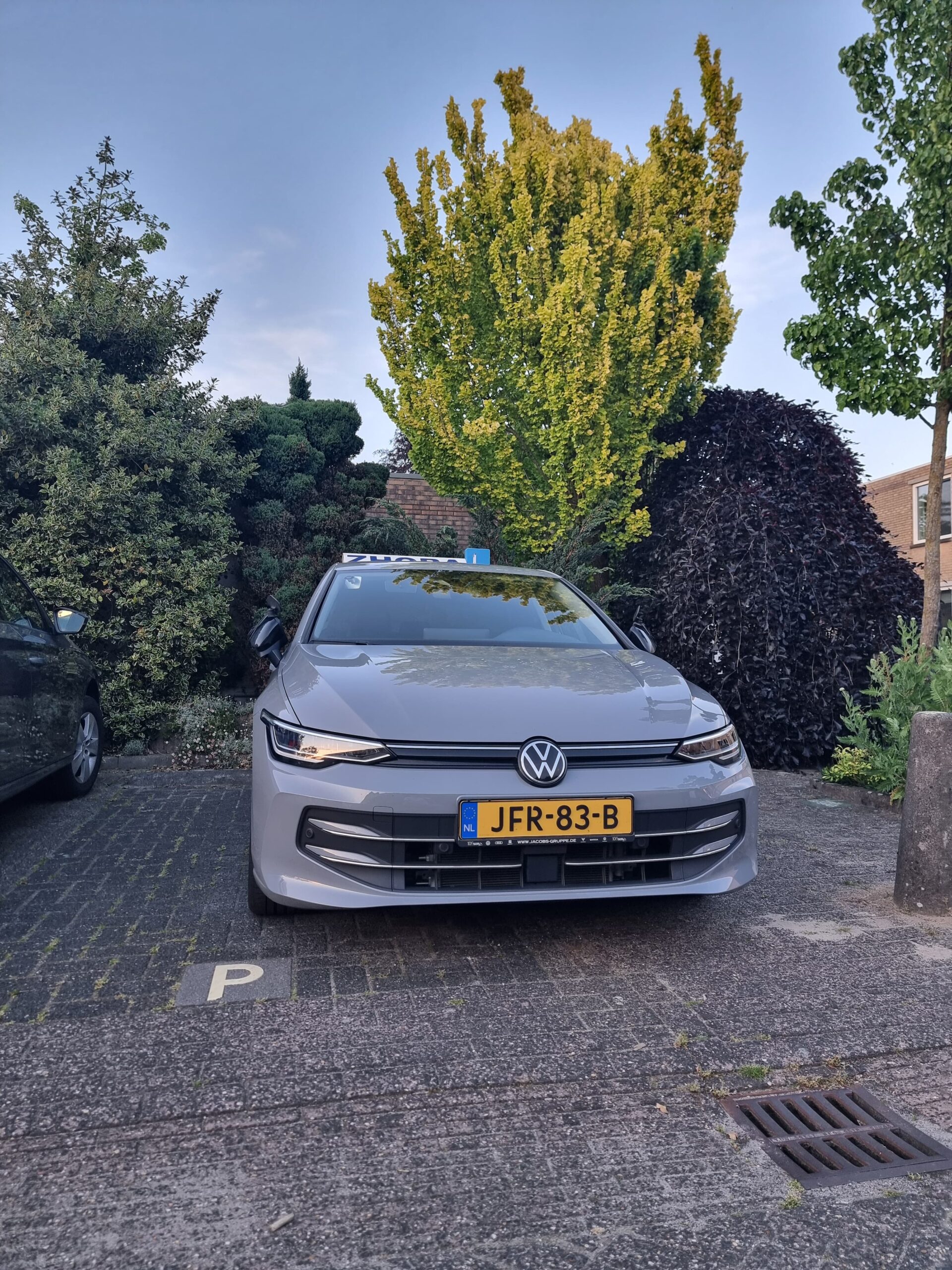 VW Golf 8 lesauto Autorijschool Zhora